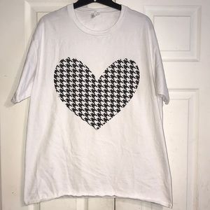 Women’s Heart Tee